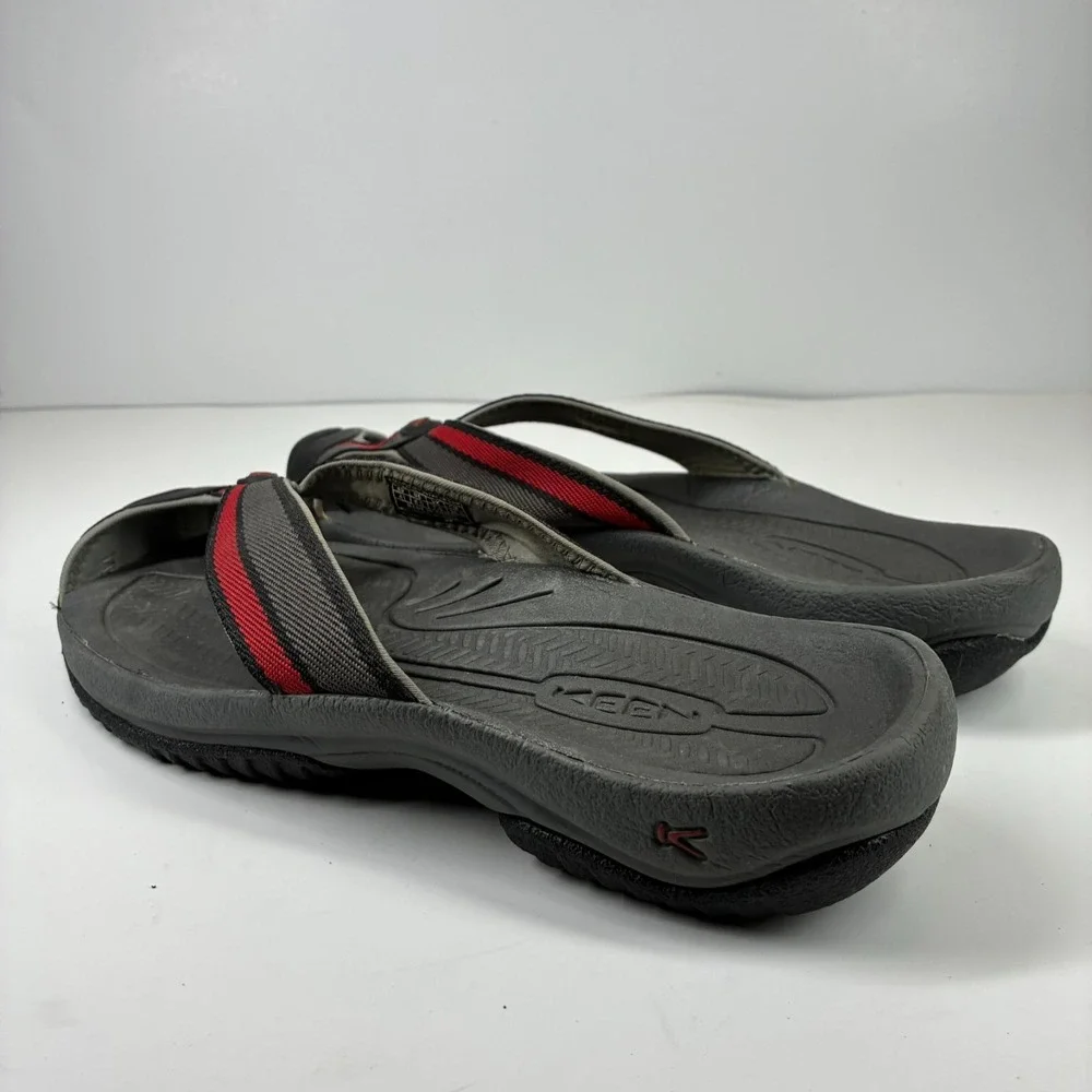 KEEN Waimea H2 Men's US 8.5 Black Red Hybrid Flip Flop Sandals Toe Guard 1002110